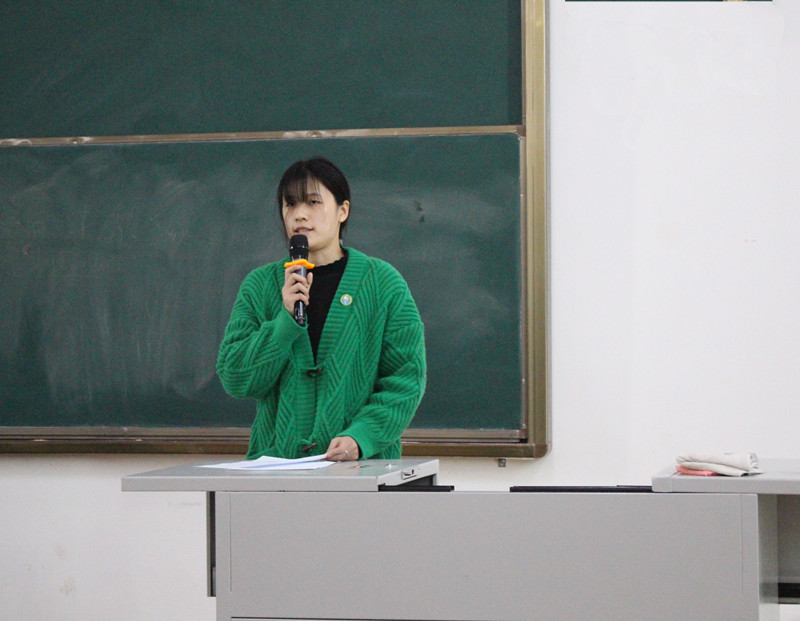 员工代表.jpg 员工代表.jpg