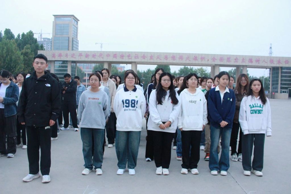 33d6f4e2bf5b9d9a4de3934ce784adba.jpg 33d6f4e2bf5b9d9a4de3934ce784adba.jpg