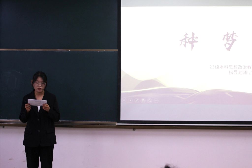 94b0a6925bb4627c4948d9d7595ed595.jpg 94b0a6925bb4627c4948d9d7595ed595.jpg