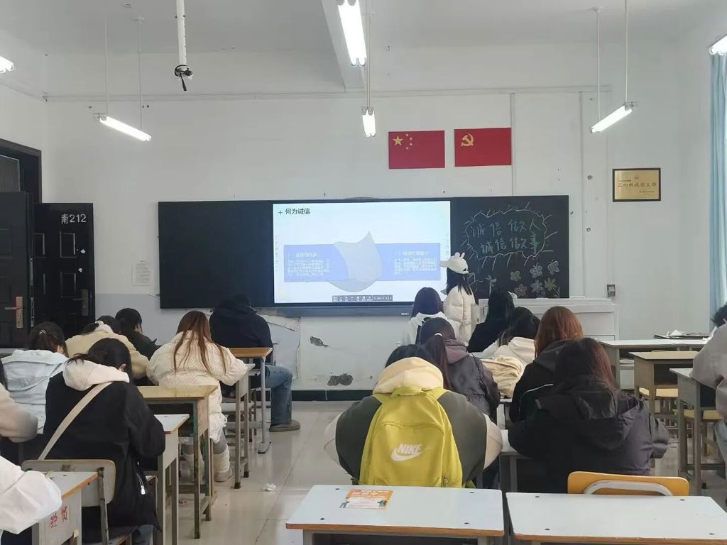 c7adb64e06f1eba647ece175caf4266c.jpg c7adb64e06f1eba647ece175caf4266c.jpg