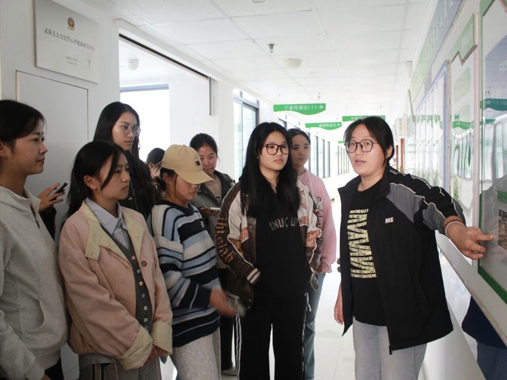 b97d164e9e69fdd9b87b6d0b1f56eb87.jpg b97d164e9e69fdd9b87b6d0b1f56eb87.jpg