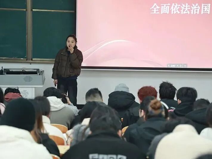 c1f86b3c42398210adb1bb95251c7f55.jpg c1f86b3c42398210adb1bb95251c7f55.jpg