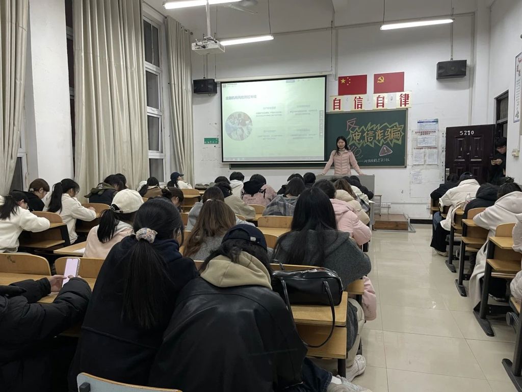 c6c06026b79a9555e11a8170f39497c8.jpg c6c06026b79a9555e11a8170f39497c8.jpg